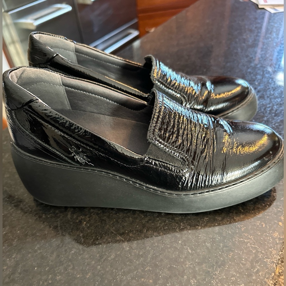 Fly London Deca 459 Fly Black Slip On Loafers Size 41 NEW without box